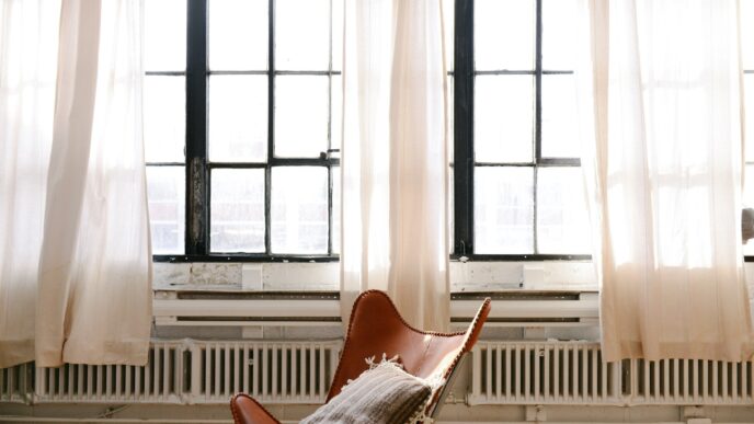 Leather-Clad Leisure Chair